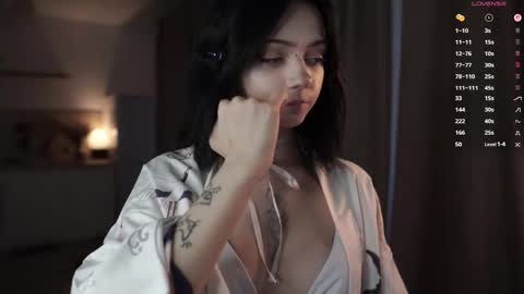 Snapshot of miuri_miy chatting on September 2025 04:06:02 PM Yuka online show from September 2025 04:06:02 PM