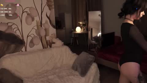 Snapshot of miuri_miy chatting on October 2025 04:37:01 PM Yuka online show from October 2025 04:37:01 PM