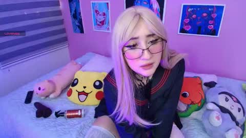 Snapshot of miwaviolet chatting on March 2026 07:41:01 PM Miwa Violet online show from March 2026 07:41:01 PM