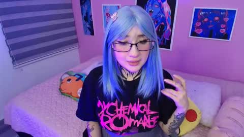 Snapshot of miwaviolet chatting on March 2026 03:01:01 AM Miwa Violet online show from March 2026 03:01:01 AM