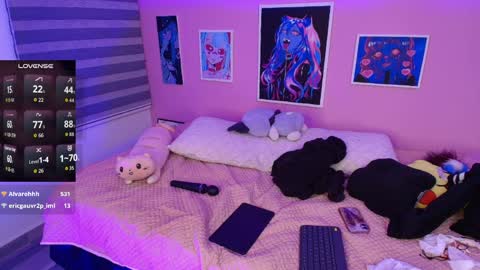 Snapshot of miwaviolet chatting on April 2026 04:46:01 AM Miwa Violet online show from April 2026 04:46:01 AM