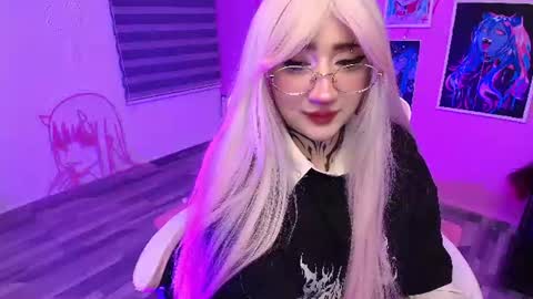 Snapshot of miwaviolet chatting on July 2026 01:35:01 AM Miwa Violet online show from July 2026 01:35:01 AM