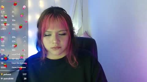 Snapshot of mixie_cute chatting on December 2024 12:37:01 AM mixie_cute online show from December 2024 12:37:01 AM