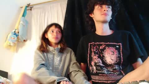 Snapshot of mixipeach chatting on March 2026 06:13:01 AM Naomi and Nekorii online show from March 2026 06:13:01 AM