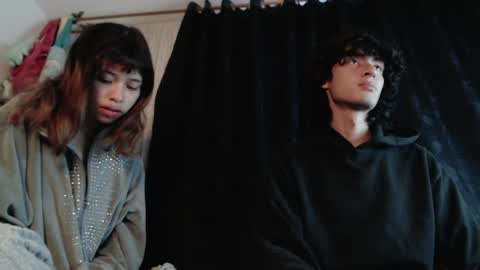 Snapshot of mixipeach chatting on April 2026 10:54:02 PM Naomi and Nekorii online show from April 2026 10:54:02 PM