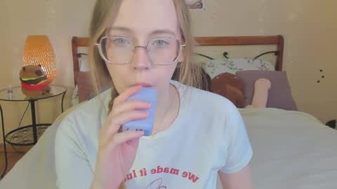 Snapshot of miya_soft chatting on March 2026 01:39:02 AM Miya online show from March 2026 01:39:02 AM