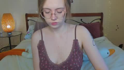 Snapshot of miya_soft chatting on April 2026 01:41:01 AM Miya online show from April 2026 01:41:01 AM