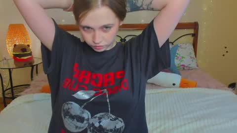 Snapshot of miya_soft chatting on June 2026 01:44:02 AM Miya online show from June 2026 01:44:02 AM