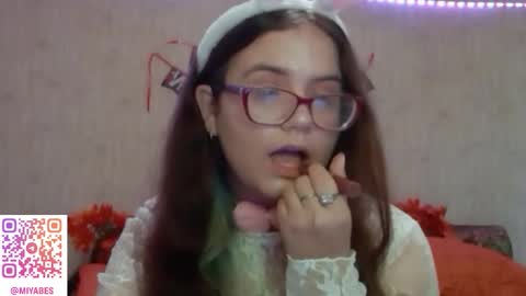 Milana online show from November 2025 07:32:01 AM