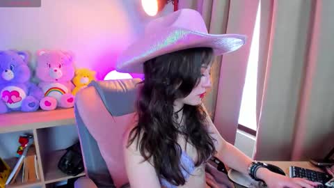 miyuki_wolf online show from October 2025 08:42:01 PM