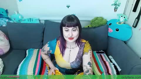 Snapshot of mizz_fieldss chatting on October 2025 04:09:02 AM Elizabxth Fields online show from October 2025 04:09:02 AM