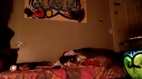 Snapshot of mjmckenz55 chatting on October 2025 12:32:01 AM Daddy720 online show from October 2025 12:32:01 AM