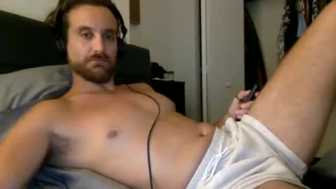 Snapshot of mkmarkets chatting on October 2025 09:09:01 AM Hrny Lat  .. online show from October 2025 09:09:01 AM