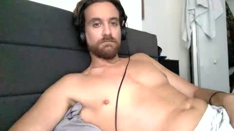 Snapshot of mkmarkets chatting on October 2025 07:25:02 PM Hrny Lat  .. online show from October 2025 07:25:02 PM