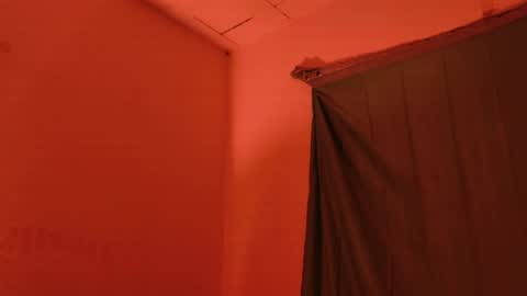 MoonLipson online show from March 2026 06:03:02 AM