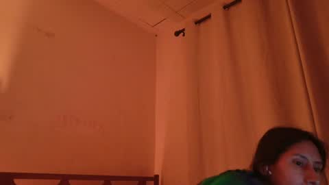 MoonLipson online show from July 2026 04:05:02 AM
