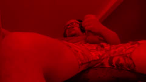 Snapshot of mmbaby86 chatting on December 2025 05:51:01 PM blazze online show from December 2025 05:51:01 PM