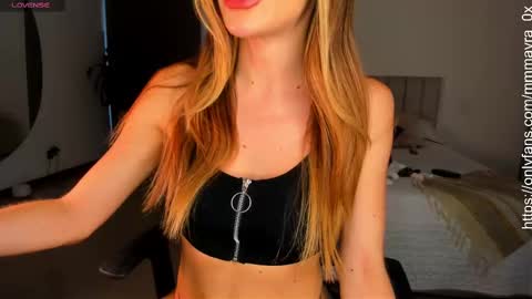 Snapshot of mmmayra_0x chatting on September 2025 10:56:02 PM MAYRA online show from September 2025 10:56:02 PM