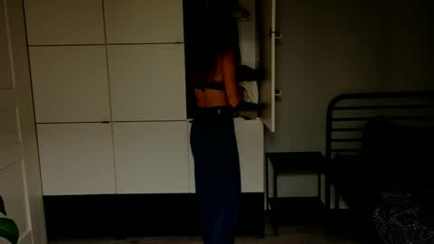 mmminnie online show from December 2025 04:24:01 PM