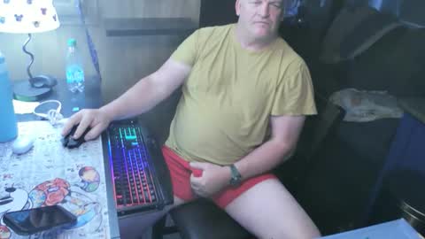 Snapshot of mmmthatsfunnn chatting on May 2026 12:50:01 AM mmmthatsfunnn online show from May 2026 12:50:01 AM
