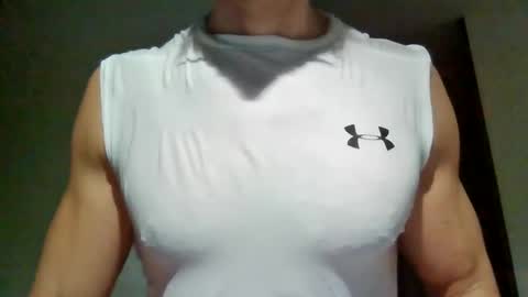 Snapshot of mmuscularman chatting on February 2025 06:20:02 AM mmuscularman online show from February 2025 06:20:02 AM