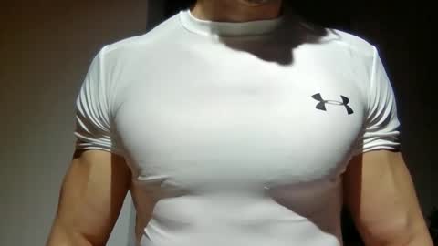 Snapshot of mmuscularman chatting on March 2026 07:23:01 AM mmuscularman online show from March 2026 07:23:01 AM