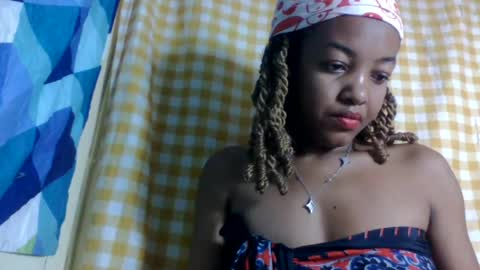 Snapshot of mmyriame chatting on July 2026 05:03:02 AM mmyriame online show from July 2026 05:03:02 AM