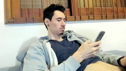 Snapshot of moderdelier chatting on December 2024 02:02:02 AM DigBreed online show from December 2024 02:02:02 AM