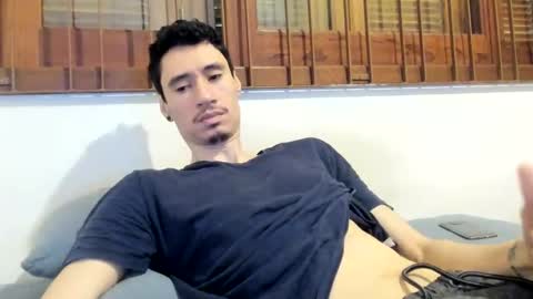 Snapshot of moderdelier chatting on December 2024 02:01:01 PM DigBreed online show from December 2024 02:01:01 PM