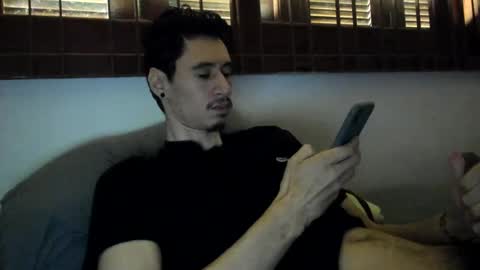 Snapshot of moderdelier chatting on January 2025 06:56:02 PM DigBreed online show from January 2025 06:56:02 PM