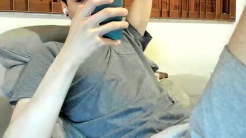 Snapshot of moderdelier chatting on November 2025 11:07:02 PM DigBreed online show from November 2025 11:07:02 PM