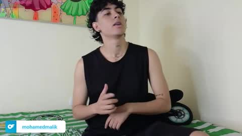 mohamed_malik online show from December 2025 08:16:02 PM