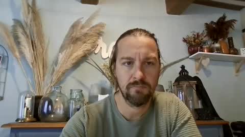 Julien online show from October 2025 08:37:01 AM