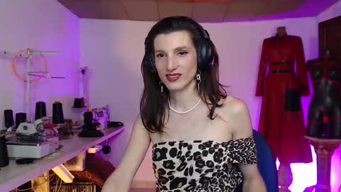 moira_hot online show from September 2025 07:03:02 PM