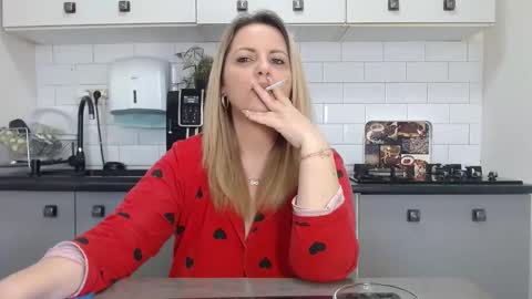 Snapshot of mojjo_erika chatting on January 2025 10:02:01 AM erika online show from January 2025 10:02:01 AM