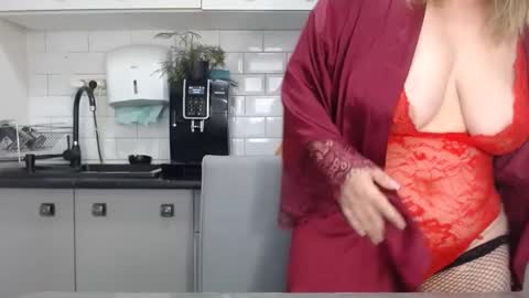 Snapshot of mojjo_erika chatting on February 2025 09:21:02 AM erika online show from February 2025 09:21:02 AM