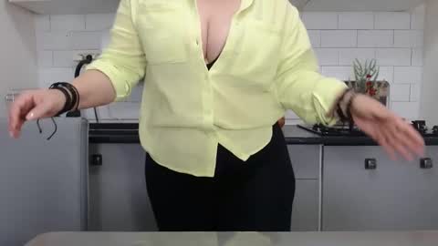 Snapshot of mojjo_erika chatting on February 2025 10:26:02 AM erika online show from February 2025 10:26:02 AM