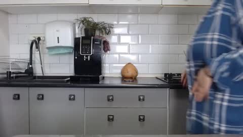 Snapshot of mojjo_erika chatting on February 2025 11:56:01 AM erika online show from February 2025 11:56:01 AM