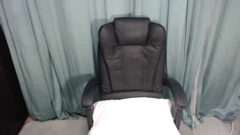 Snapshot of mojjo_erika chatting on February 2025 09:56:01 AM erika online show from February 2025 09:56:01 AM