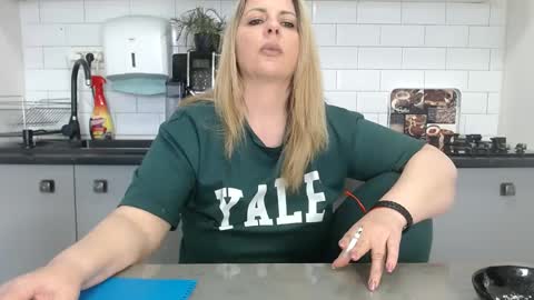 Snapshot of mojjo_erika chatting on March 2025 12:59:02 PM erika online show from March 2025 12:59:02 PM