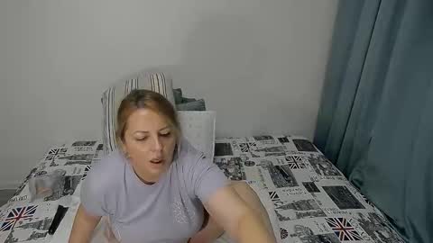 Snapshot of mojjo_erika chatting on November 2025 06:55:01 AM erika online show from November 2025 06:55:01 AM