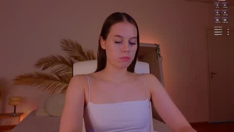 Molly online show from December 2024 09:34:01 PM