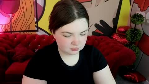 Snapshot of molinmoon chatting on April 2026 10:23:02 PM Rosa online show from April 2026 10:23:02 PM