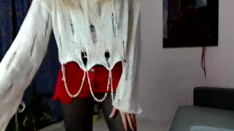 molliart online show from February 2026 07:31:01 PM