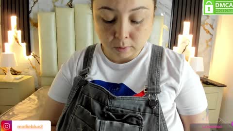 Hey Guys  Im Mollie online show from January 2025 12:13:01 PM