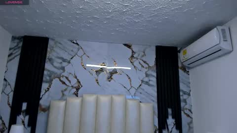 Hey Guys  Im Mollie online show from November 2025 12:17:01 PM