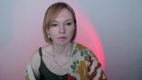 Snapshot of mollilove chatting on May 2026 06:32:03 AM mollilove online show from May 2026 06:32:03 AM