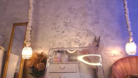 Snapshot of mollistone chatting on October 2025 06:32:02 AM Moly online show from October 2025 06:32:02 AM