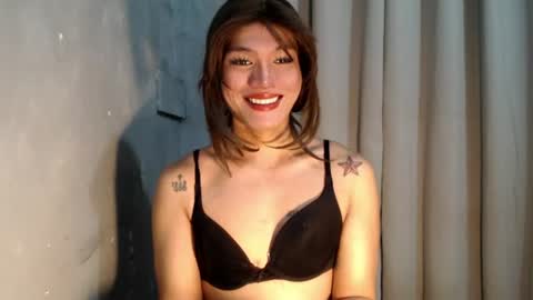 Snapshot of molly_21xxx chatting on July 2026 02:16:01 PM Molly online show from July 2026 02:16:01 PM