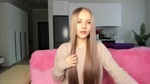 Snapshot of molly_555 chatting on March 2026 09:59:02 AM Sima online show from March 2026 09:59:02 AM